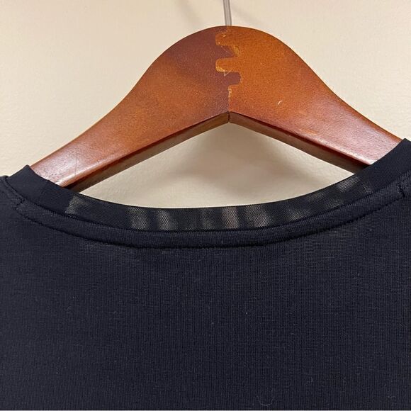 Athleta mesh short sleeve black top. Size M - Picture 3 of 6